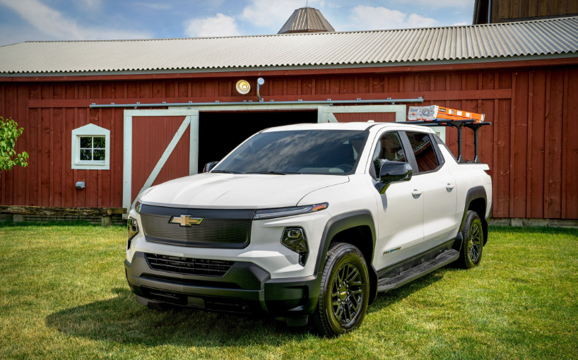 2025 Chevy Silverado EV 4WT Review, Pricing, and Specs